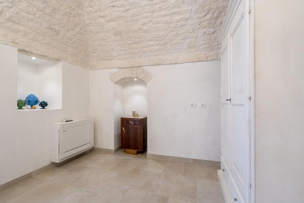 Suite La Scala Del Borgo Cisternino Eksteriør bilde